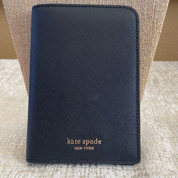 Kate Spade Black Passport and Card Holder. EUC! - Picture 1 of 4